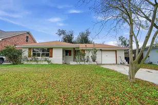 6023 Pineshade Ln, Houston, TX 77008 - Photo 1