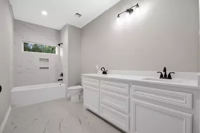 307 Grand View, Huntsville, TX 77340 - Photo 40