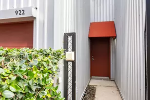 922 Andrews St, Houston, TX 77019 - Photo 4