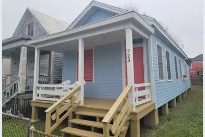 723 Sealy Street, Galveston, TX 77550 - Photo 1