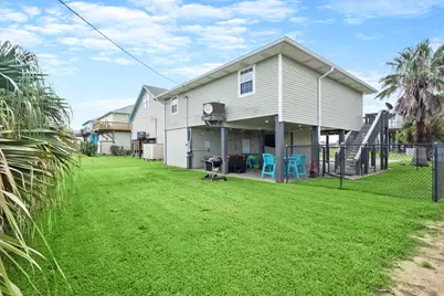 2709 Foster Drive, Crystal Beach, TX 77650 - Photo 4