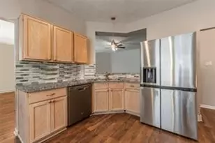 1835 Oak Ridge Dr, Kemah, TX 77565 - Photo 8