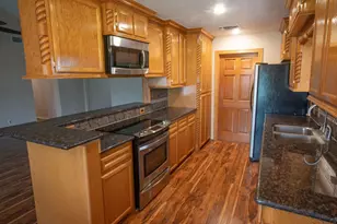 103 Sunflower St, Lake Jackson, TX 77566 - Photo 10