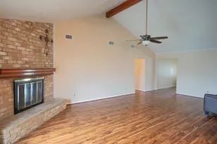 103 Sunflower St, Lake Jackson, TX 77566 - Photo 6