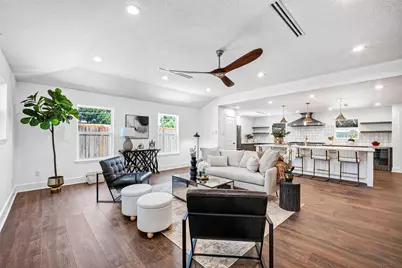 1338 Seaspray Court, Houston, TX 77008 - Photo 1
