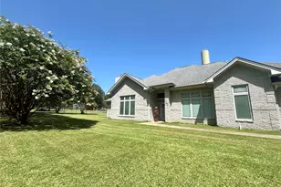 160 Black Forest Dr, Zavalla, TX 75980 - Photo 4