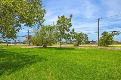408 N Oak Street, Texas City, TX 77591 - Photo 10