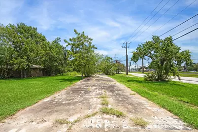 408 N Oak Street, Texas City, TX 77591 - Photo 6