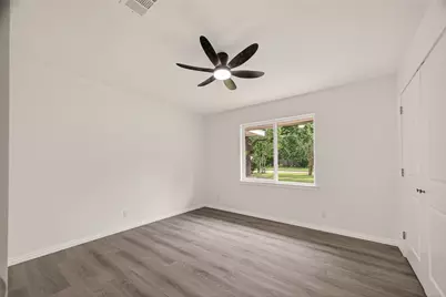 18219 Kings Lynn Street, Webster, TX 77058 - Photo 20