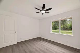 18219 Kings Lynn St, Webster, TX 77058 - Photo 18