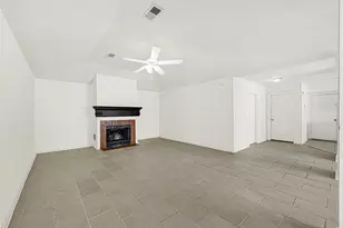 2415 Blackridge Rd, Houston, TX 77067 - Photo 4