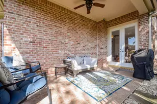 7 Champion Villa Dr, Houston, TX 77069 - Photo 4