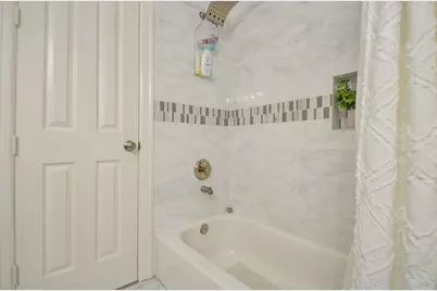 7 Champion Villa Drive, Houston, TX 77069 - Photo 14