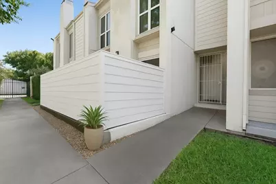 6019 Winsome Lane #2, Houston, TX 77057 - Photo 2