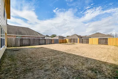 10439 Lauren Creek Drive, Baytown, TX 77523 - Photo 32