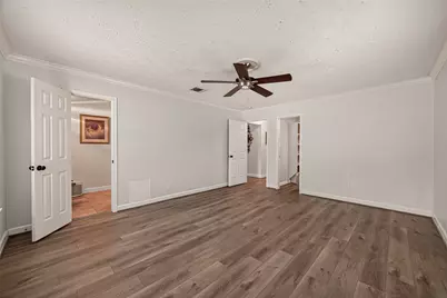 4718 Blanton Boulevard, Houston, TX 77092 - Photo 22