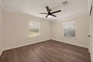 4718 Blanton Blvd, Houston, TX 77092 - Photo 18
