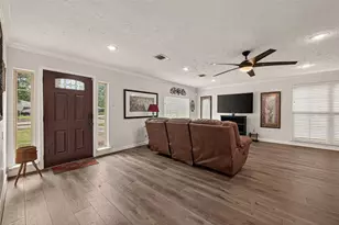 4718 Blanton Blvd, Houston, TX 77092 - Photo 4