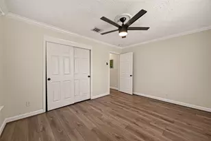 4718 Blanton Blvd, Houston, TX 77092 - Photo 20