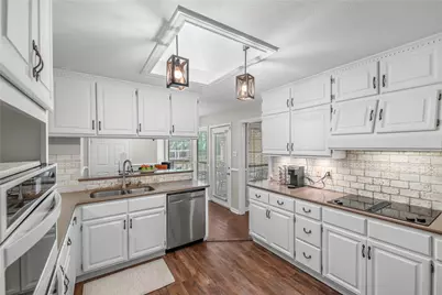 2307 W Briargate Drive, Bryan, TX 77802 - Photo 8