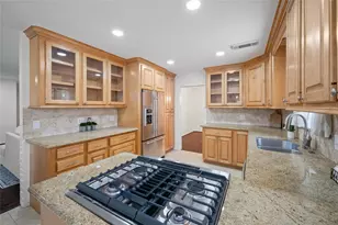 1906 Spillers Ln, Houston, TX 77043 - Photo 10