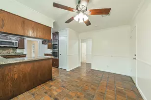 3111 Rockyridge Dr, Houston, TX 77063 - Photo 18