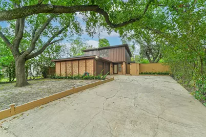3111 Rockyridge Drive, Houston, TX 77063 - Photo 2