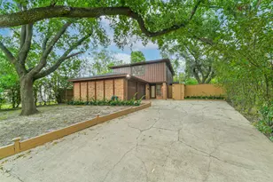 3111 Rockyridge Dr, Houston, TX 77063 - Photo 2