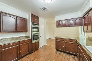 3111 Rockyridge Dr, Houston, TX 77063 - Photo 14