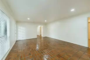 3111 Rockyridge Dr, Houston, TX 77063 - Photo 8