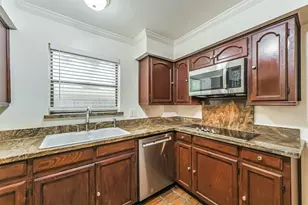 3111 Rockyridge Dr, Houston, TX 77063 - Photo 16