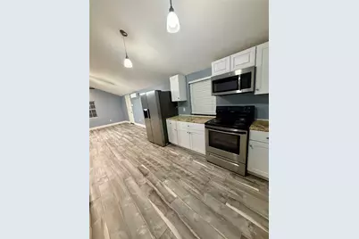 2322 Central Street #4, Dickinson, TX 77539 - Photo 4