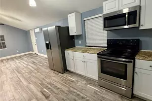 2322 Central St, Dickinson, TX 77539 - Photo 4