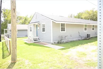 2322 Central Street #4, Dickinson, TX 77539 - Photo 2