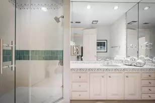251 Sugar Berry Cir, Houston, TX 77024 - Photo 32