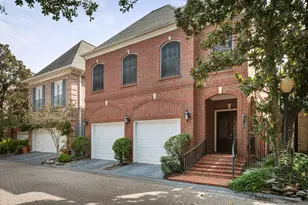 251 Sugar Berry Cir, Houston, TX 77024 - Photo 2