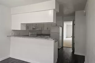 9201 Clarewood Dr, Houston, TX 77036 - Photo 4