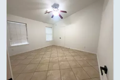 810 Chance Lane, Baytown, TX 77521 - Photo 8