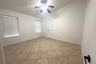 810 Chance Ln, Baytown, TX 77521 - Photo 8