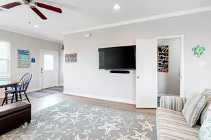 11221 Schwartz Dr, Galveston, TX 77554 - Photo 6