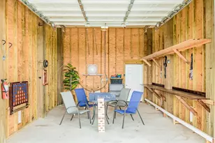 11221 Schwartz Dr, Galveston, TX 77554 - Photo 16