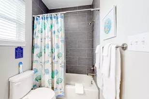 11221 Schwartz Dr, Galveston, TX 77554 - Photo 12