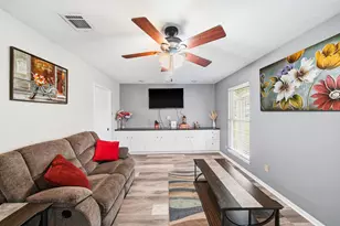 1305 Mcdonald St, Deer Park, TX 77536 - Photo 6