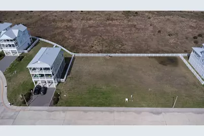26 Grand Beach Boulevard, Galveston, TX 77550 - Photo 10