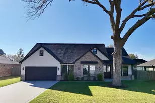 443 Wellshire Dr, West Columbia, TX 77486 - Photo 4
