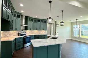 443 Wellshire Dr, West Columbia, TX 77486 - Photo 12