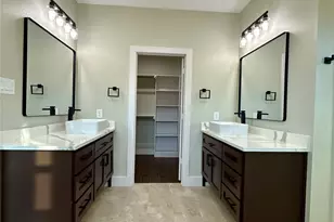 443 Wellshire Dr, West Columbia, TX 77486 - Photo 16