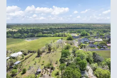 840 E Glenn Street, Bellville, TX 77418 - Photo 34