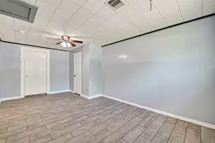 5934 Belmark St, Houston, TX 77033 - Photo 16