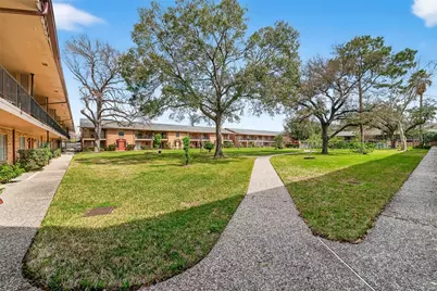 7600 Burgoyne Road #121, Houston, TX 77063 - Photo 26